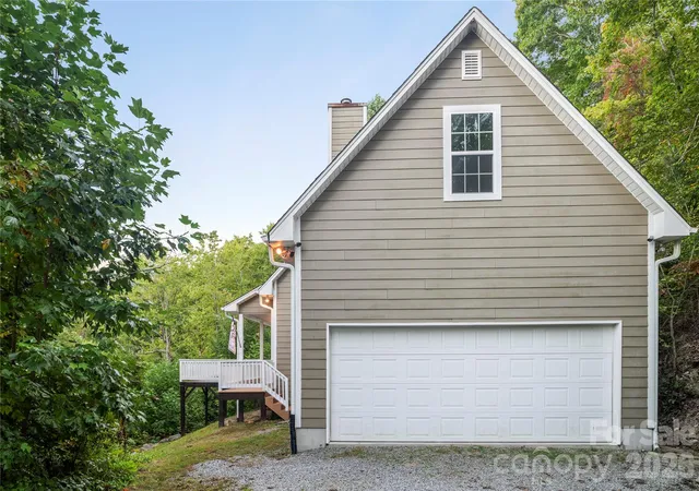 Photo 3 of Single family home for sale at 265 Raven Top Dr, Penrose, NC 28766 | MLS# 4416645 | Listing updated on 2026-10-01