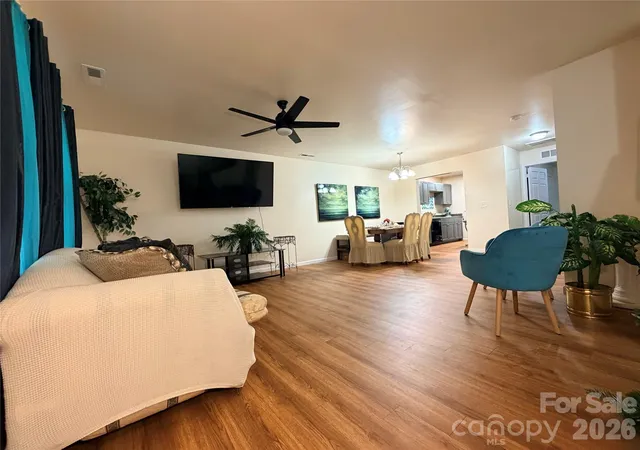 Photo 3 of Townhouse for sale at 368 E Mills Ave, Mooresville, NC 28115 | MLS# 4416647 | Listing updated on 2026-10-01