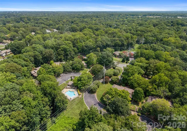 Listing Photo 2 - Condo for sale in building located at 3520 Colony Xing Dr, Charlotte, NC 28226