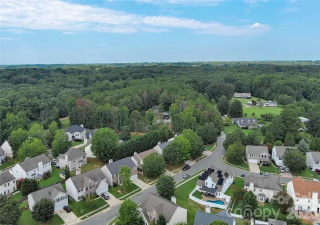 48th image of 2702 Piersland Dr, Matthews, NC 28104 | MLS# 4416669