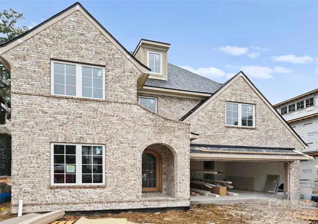 Photo 1 of Single family home for sale at 355 Tranquil Ave, Charlotte, NC 28209 | MLS# 4416671 | Listing updated on 2026-09-28