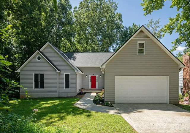 1st image of 15 Glen Crest Dr, Arden, NC 28704 | MLS# 4416673
