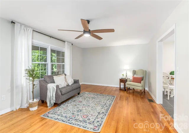 4th image of 102 Azalea Dr, Waynesville, NC 28786 | MLS# 4416680