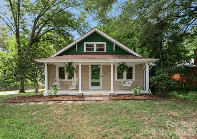 1st image of 441 8th Avenue Dr Nw, Hickory, NC 28601 | MLS# 4416718