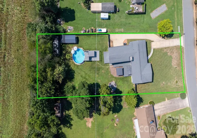 Photo 2 of Single family home for sale at 5795 Valley Fld Rd, Hickory, NC 28602 | MLS# 4416732 | Listing updated on 2026-10-04