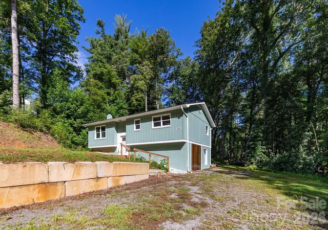 1st image of 1009 Sharon Ridge Rd, Fairview, NC 28730 | MLS# 4416738
