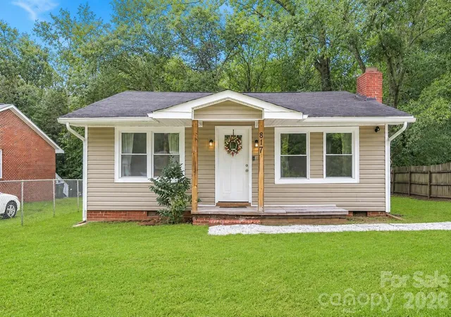 1st image of 817 E Dunlap St, Lancaster, SC 29720 | MLS# 4416744