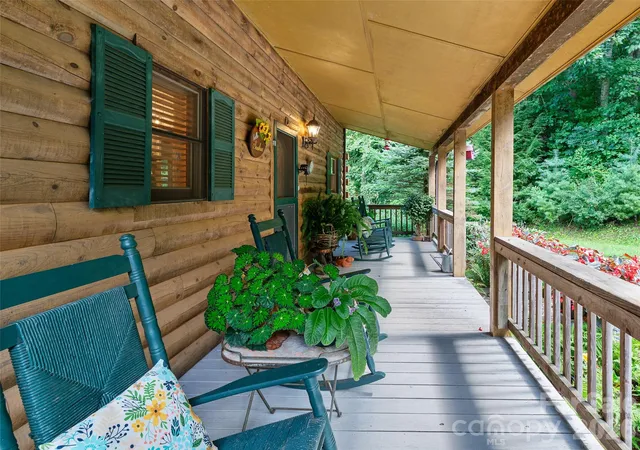 Photo 3 of Single family home for sale at 185 Blue Bird Ln, Marion, NC 28752 | MLS# 4416749 | Listing updated on 2026-08-21