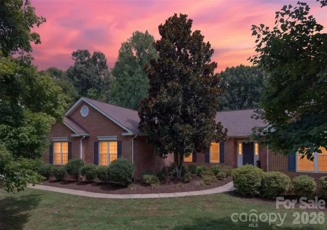 3rd image of 153 Folkstone Rd, Mooresville, NC 28117 | MLS# 4416757