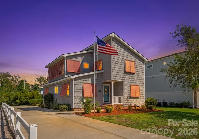 Photo 1 of Single family home for sale at 1314 Holly Dr, North Myrtle Beach, SC 29582 | MLS# 4416761 | Listing updated on 2026-10-08