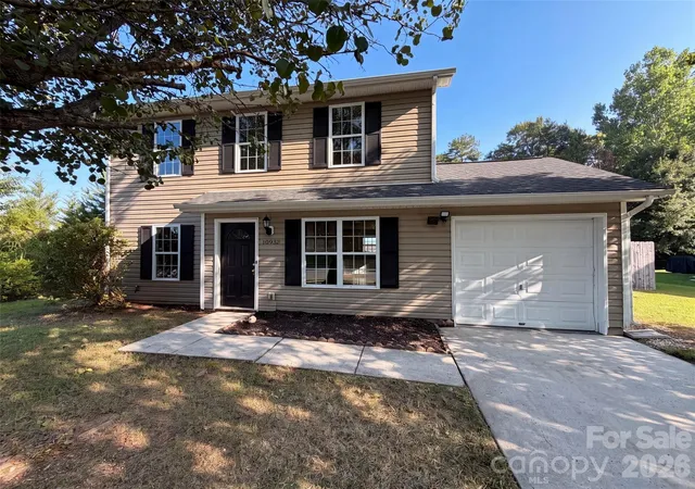 1st image of 10933 Pointer Ridge Dr, Charlotte, NC 28214 | MLS# 4416762