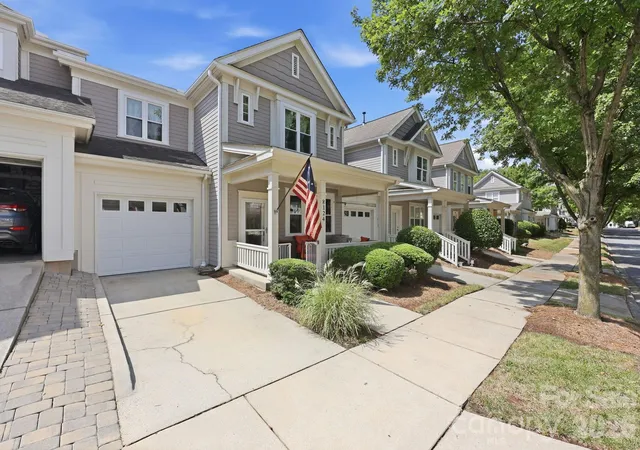 Photo 2 of Condo for sale at 8124 Village Harbor Dr, Cornelius, NC 28031 | MLS# 4416771 | Listing updated on 2026-09-30