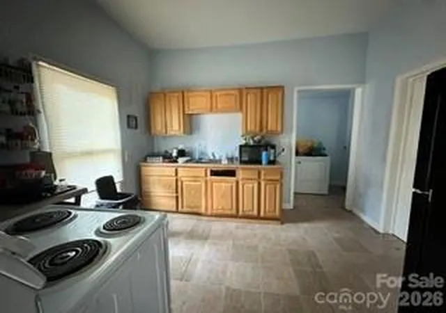 5th image of 303 W B St, Newton, NC 28658 | MLS# 4416773