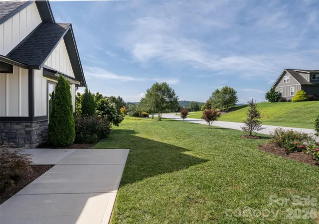 Photo 3 of Single family home for sale at 46 Solomia Dr, Mills River, NC 28759 | MLS# 4416793 | Listing updated on 2026-10-27