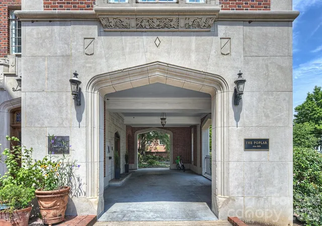 2nd image of 301 W 10th St #308, Charlotte, NC 28202 | MLS# 4416801