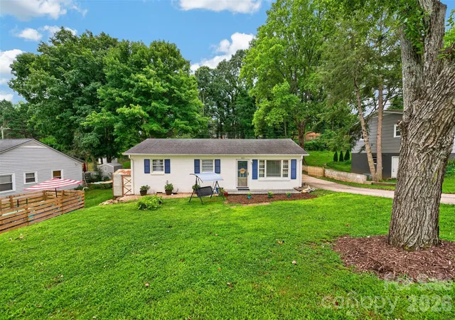 1st image of 1063 14th Ave Nw, Hickory, NC 28601 | MLS# 4416807