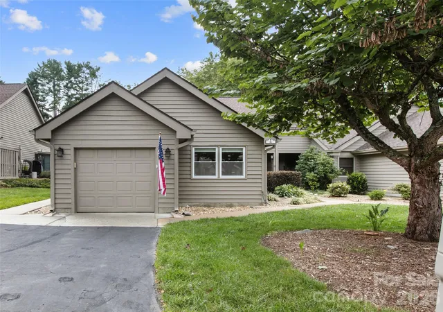 1st image of 4 Tisha Ln, Hendersonville, NC 28739 | MLS# 4416809