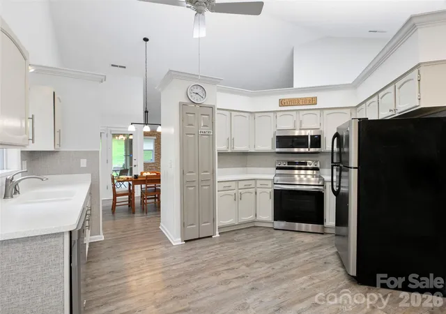 4th image of 4 Tisha Ln, Hendersonville, NC 28739 | MLS# 4416809
