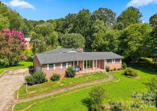 Photo 2 of Single family home for sale at 324 Northwood Park, Taylorsville, NC 28681 | MLS# 4416813 | Listing updated on 2026-08-22