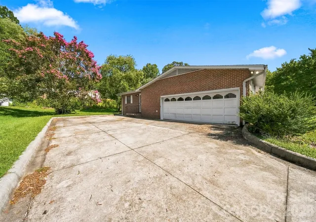 Photo 47 of Single family home for sale at 324 Northwood Park, Taylorsville, NC 28681 | MLS# 4416813 | Listing updated on 2026-08-22
