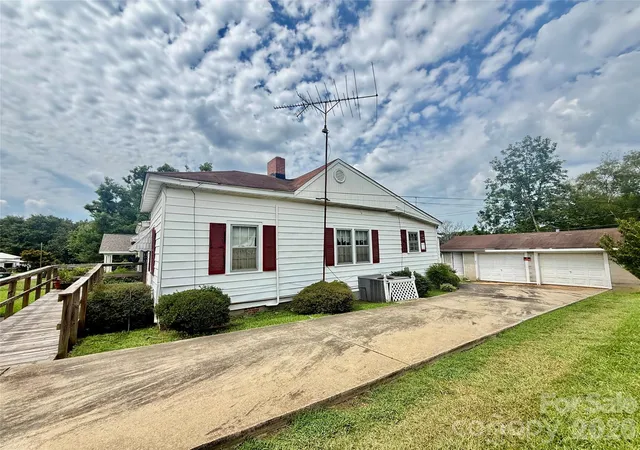 4th image of 36 Holly St, Great Falls, SC 29055 | MLS# 4416819