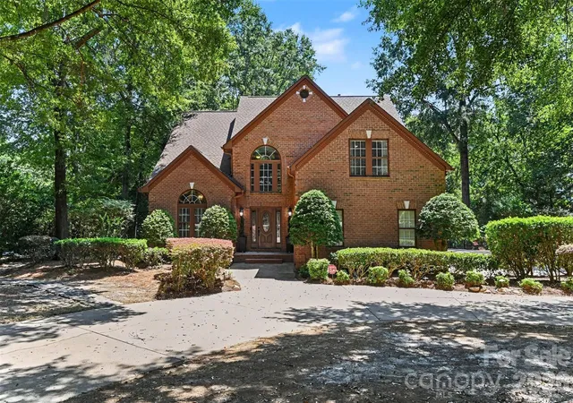 Photo 1 of Single family home for sale at 5625 Weddington Rd, Concord, NC 28027 | MLS# 4416826 | Listing updated on 2026-09-06