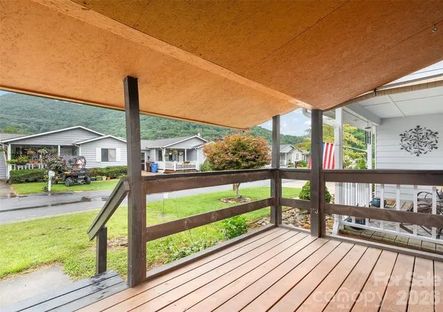 Photo 5 of Single family home for sale at 94 Market St, Maggie Valley, NC 28751 | MLS# 4416831 | Listing updated on 2026-08-21