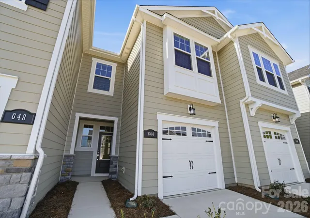 1st image of 340 Laura Elizabeth Ln, Clover, SC 29710 | MLS# 4416839