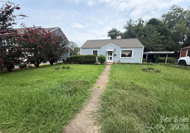 Photo 1 of Single family home for sale at 1009 Woodside Ave, Charlotte, NC 28205 | MLS# 4416850 | Listing updated on 2026-08-29
