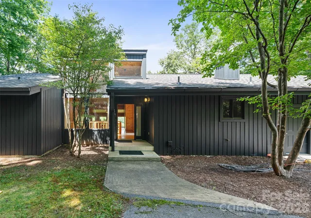 3rd image of 156 Winterstar Loop, Burnsville, NC 28714 | MLS# 4416856