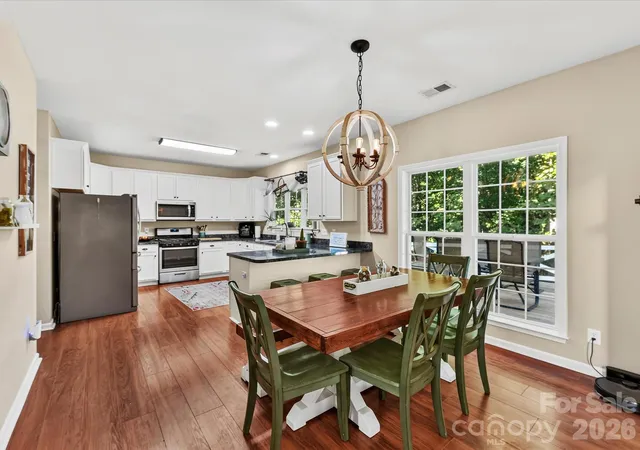 Photo 4 of Single family home for sale at 150 W Cavendish Dr, Mooresville, NC 28115 | MLS# 4416863 | Listing updated on 2026-09-23