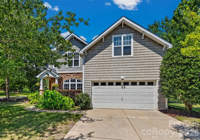 Photo 1 of Single family home for sale at 9118 Spratt Ln, Waxhaw, NC 28173 | MLS# 4416867 | Listing updated on 2026-09-26
