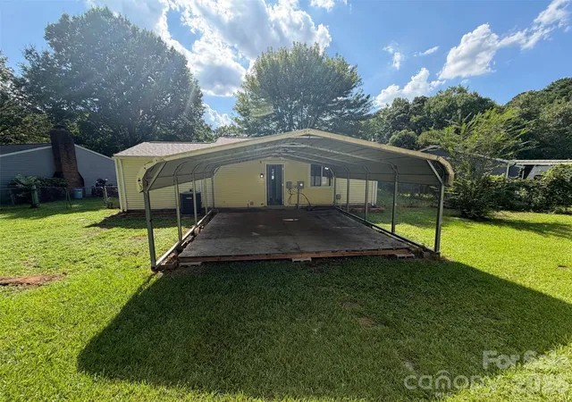 Photo 4 of Single family home for sale at 3618 Gustar Ct, Charlotte, NC 28212 | MLS# 4416874 | Listing updated on 2026-10-08