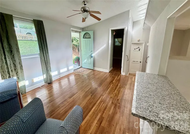 Photo 3 of Single family home for sale at 216 Auten Cir, Mount Holly, NC 28120 | MLS# 4416875 | Listing updated on 2026-10-10