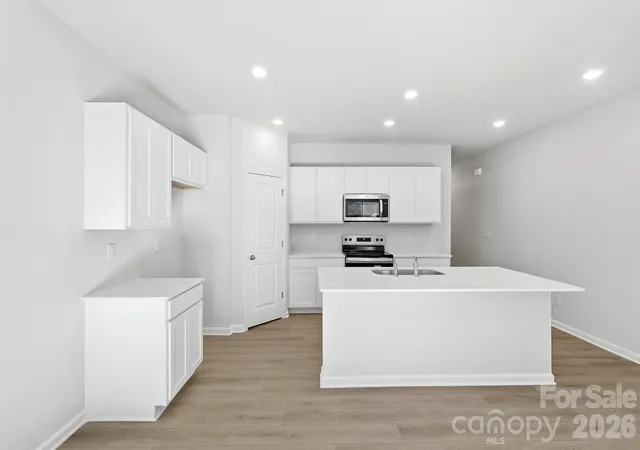 Photo 2 of Townhouse for sale at 4121 Butler Grv Ln, Charlotte, NC 28269 | MLS# 4416879 | Listing updated on 2026-08-29