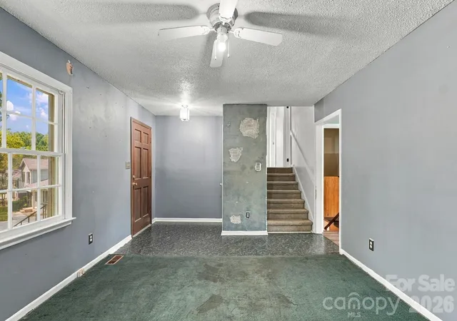 Photo 4 of Single family home for sale at 2116 Deepwood Ct, Gastonia, NC 28054 | MLS# 4416884 | Listing updated on 2026-09-19