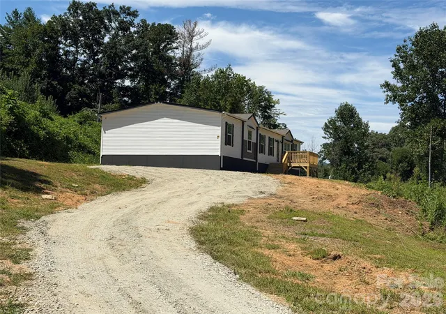 4th image of 66 Neely Dr, Hendersonville, NC 28792 | MLS# 4416888
