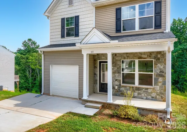 Photo 3 of Single family home for sale at 111 Carrisa Ln, Troutman, NC 28166 | MLS# 4416889 | Listing updated on 2026-10-05