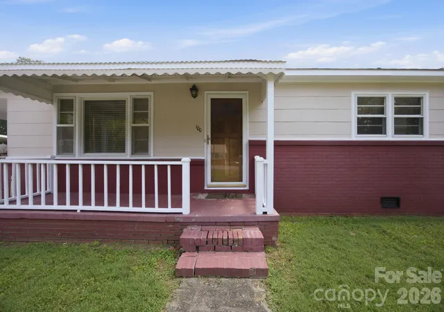 Photo 2 of Single family home for sale at 100 Abernathy St, Mount Holly, NC 28120 | MLS# 4416891 | Listing updated on 2026-10-07