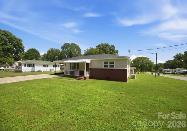 Photo 4 of Single family home for sale at 100 Abernathy St, Mount Holly, NC 28120 | MLS# 4416891 | Listing updated on 2026-10-07