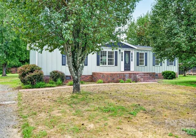 Photo 1 of Single family home for sale at 3312 Amity Hl Rd, Statesville, NC 28677 | MLS# 4416906 | Listing updated on 2026-10-01