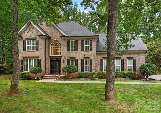 Photo 1 of Single family home for sale at 5600 Crown Hill Dr, Mint Hill, NC 28227 | MLS# 4416907 | Listing updated on 2026-09-06
