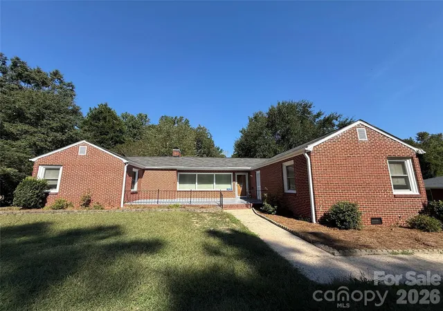 Photo 1 of Single family home for sale at 819 Wildwood St, Wadesboro, NC 28170 | MLS# 4416922 | Listing updated on 2026-10-01