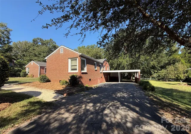 Photo 2 of Single family home for sale at 819 Wildwood St, Wadesboro, NC 28170 | MLS# 4416922 | Listing updated on 2026-10-01