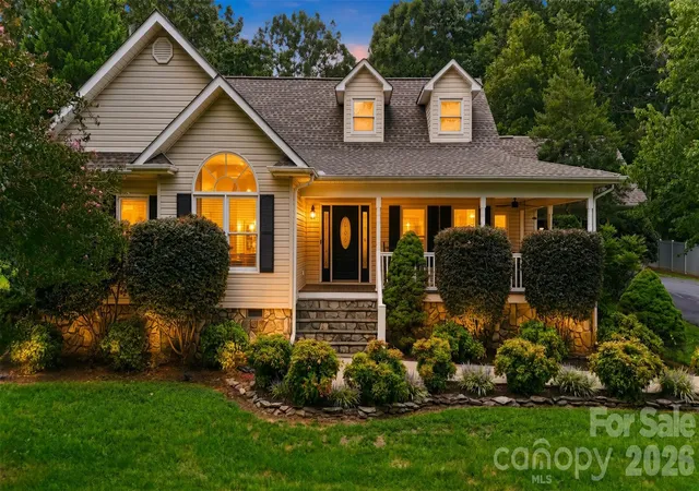 Photo 1 of Single family home for sale at 107 Shawnee Trl, Maiden, NC 28650 | MLS# 4416945 | Listing updated on 2026-09-29