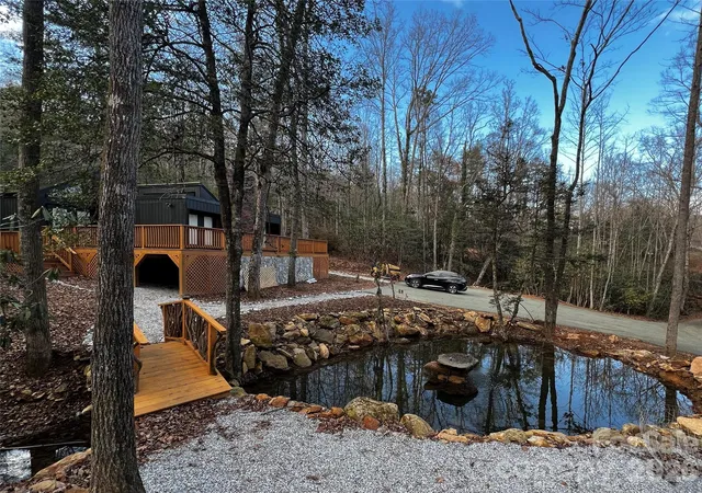 Photo 1 of Single family home for sale at 320 Never Mountain Rd, Taylorsville, NC 28681 | MLS# 4416948 | Listing updated on 2026-08-25