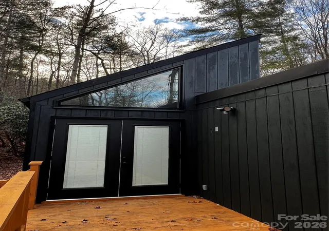 Photo 3 of Single family home for sale at 320 Never Mountain Rd, Taylorsville, NC 28681 | MLS# 4416948 | Listing updated on 2026-08-25