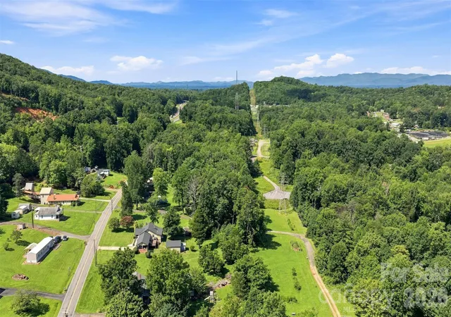 Photo 4 of Single family home for sale at 3803 Cook Rd, Valdese, NC 28690 | MLS# 4416950 | Listing updated on 2026-09-22