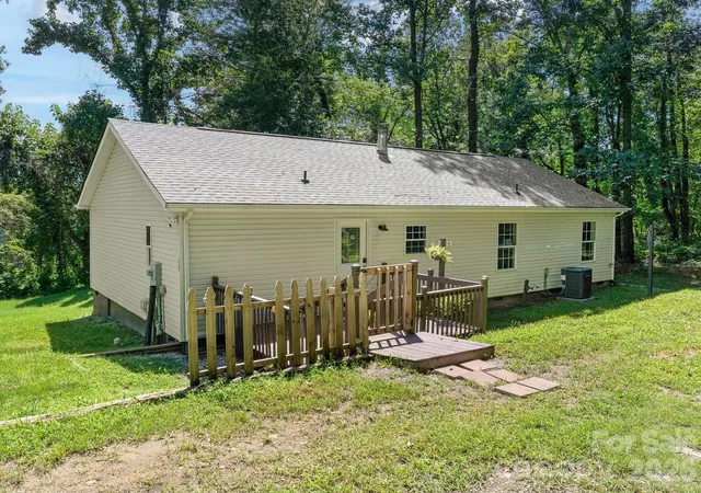 2nd image of 195 Shiloh Rd, Asheville, NC 28803 | MLS# 4416952
