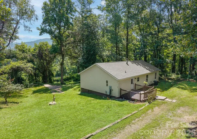 Photo 3 of Single family home for sale at 195 Shiloh Rd, Asheville, NC 28803 | MLS# 4416952 | Listing updated on 2026-10-07